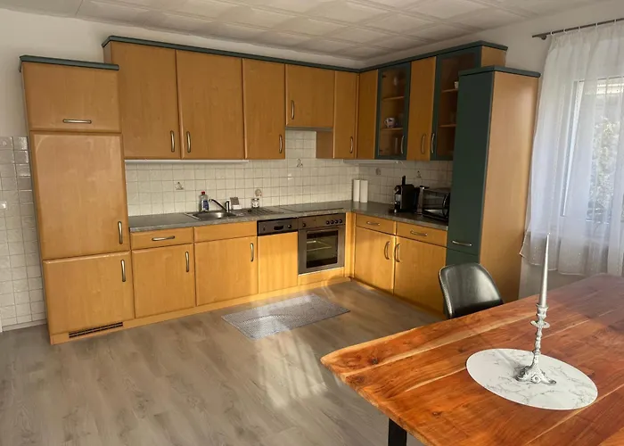 Schoene In Gruener Lage Mit Fitnessgeraet Διαμέρισμα *